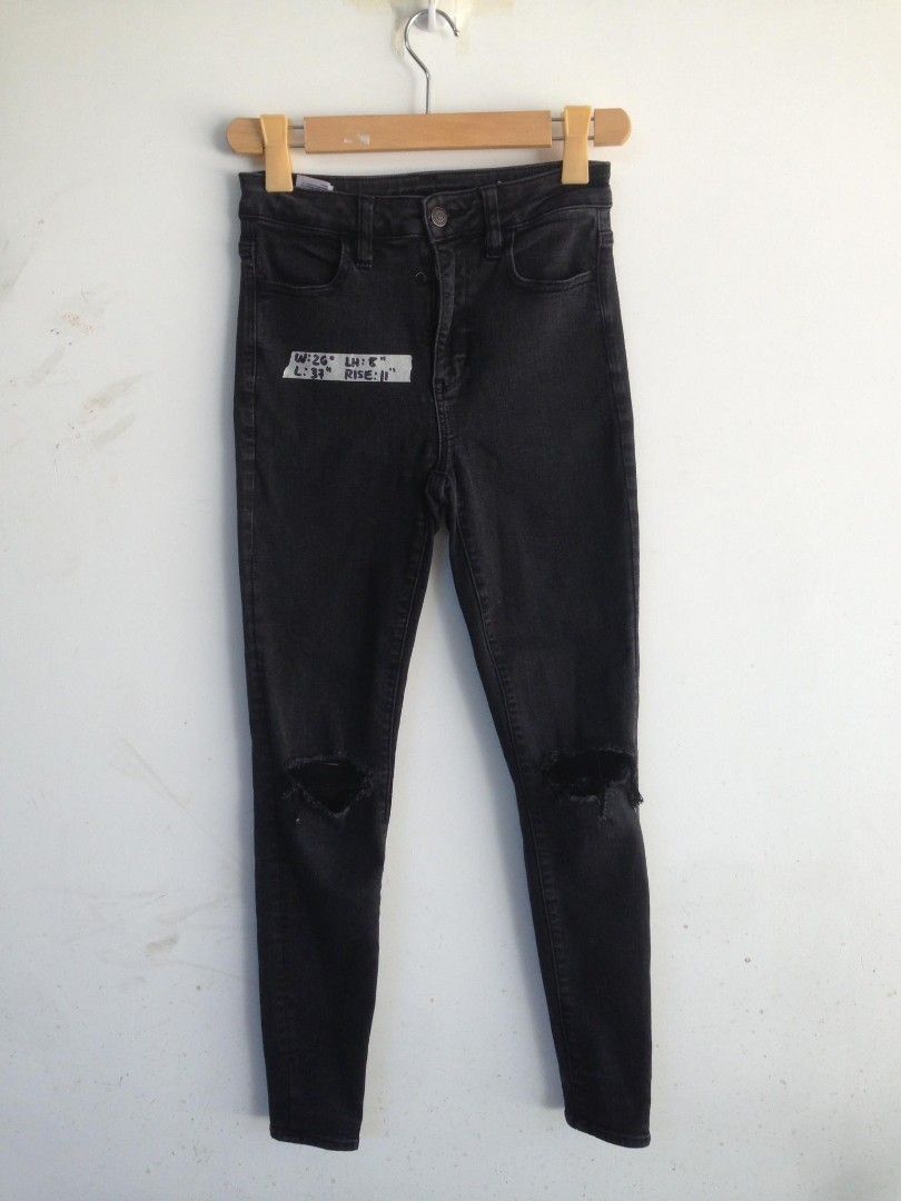 American Eagle Skinny Jeans (Category: Jeans) located in San Fernando. Submitted by hellokteesph (Listing ID 1307871961, Image 1). Description: 250 lp + sf american eagle size 26" no flaws.