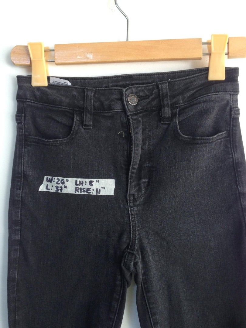 American Eagle Skinny Jeans (Category: Jeans) located in San Fernando. Submitted by hellokteesph (Listing ID 1307871961, Image 3). Description: 250 lp + sf american eagle size 26" no flaws.