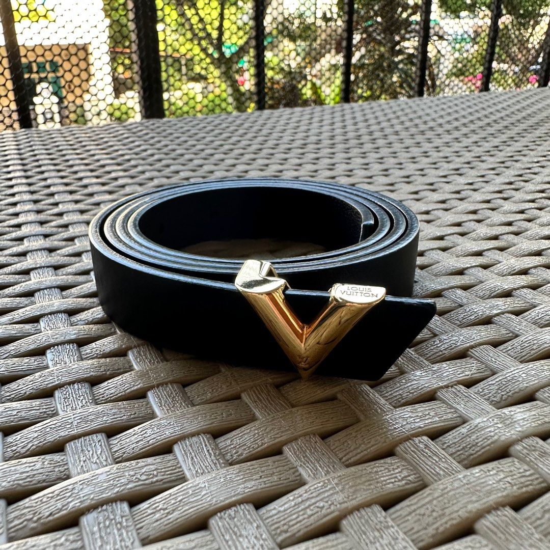 Authentic Louis Vuitton Essential V Leather Belt