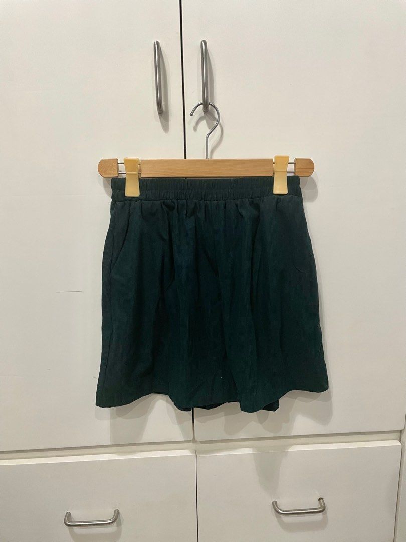 Bangkok Corduroy Coordinates (Category: Sets or Coordinates) located in Quezon City. Submitted by trinayu07 (Listing ID 1307843988, Image 2). Description: ✨ free size; fits up to Large ✨ polo and shorts coordinates ✨ from Bangkok ✨ emerald green color (looks prettier in person) ✨ made of high quality material!!! ✨ loose and flowy (looks very flattering!).