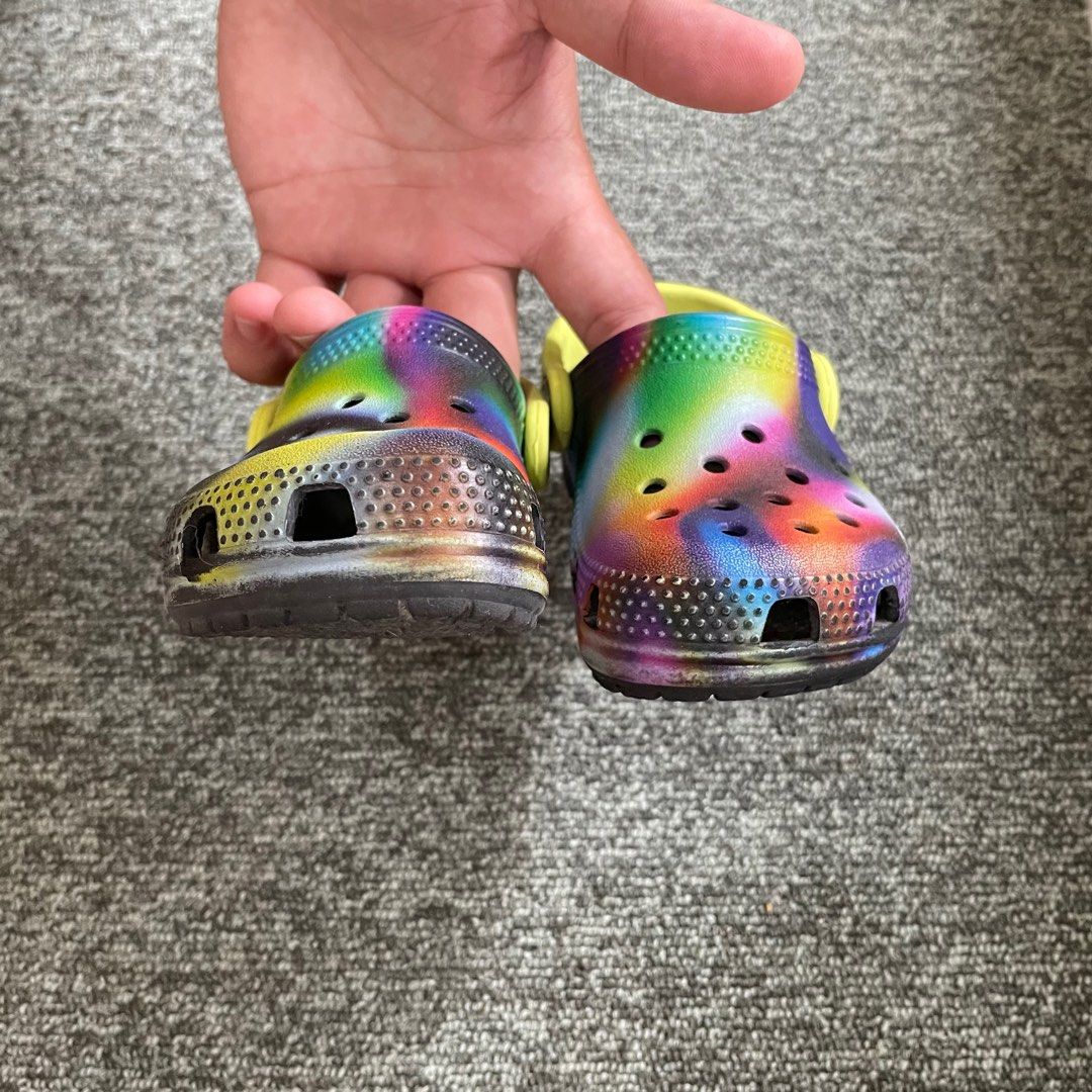 Crocs for baby boy (Category: Babies & Kids Fashion) located in San Juan, La Union. Submitted by jcmami_ (Listing ID 1307760651, Image 3). Description: C7 Rfs: outgrown No heel drags Light dents due to usage 8/10.