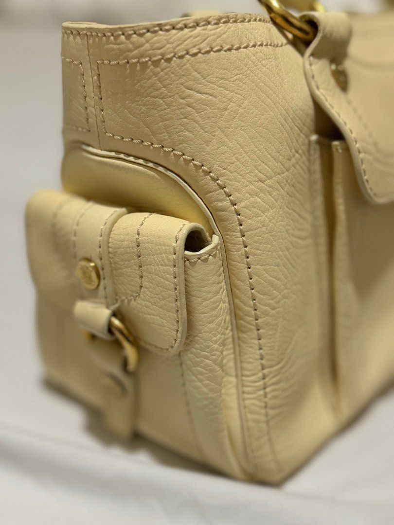 [Decluttering] CELINE Leather Boogie Bag (Category: Luxury Bags & Wallets) located in Marikina City. Submitted by fmcbt (Listing ID 1307925086, Image 3). Description: AUTHENTIC with no inclusions 🥹 I used this for less than 10 times Shipping fee will be shouldered by the buyer. Can do meet ups for sure buyers: Rob Manila, SM Manila, Estancia, Podium, SM Marikina MOP: Gcash/Maya/BPI/Metrobank/Seabank.