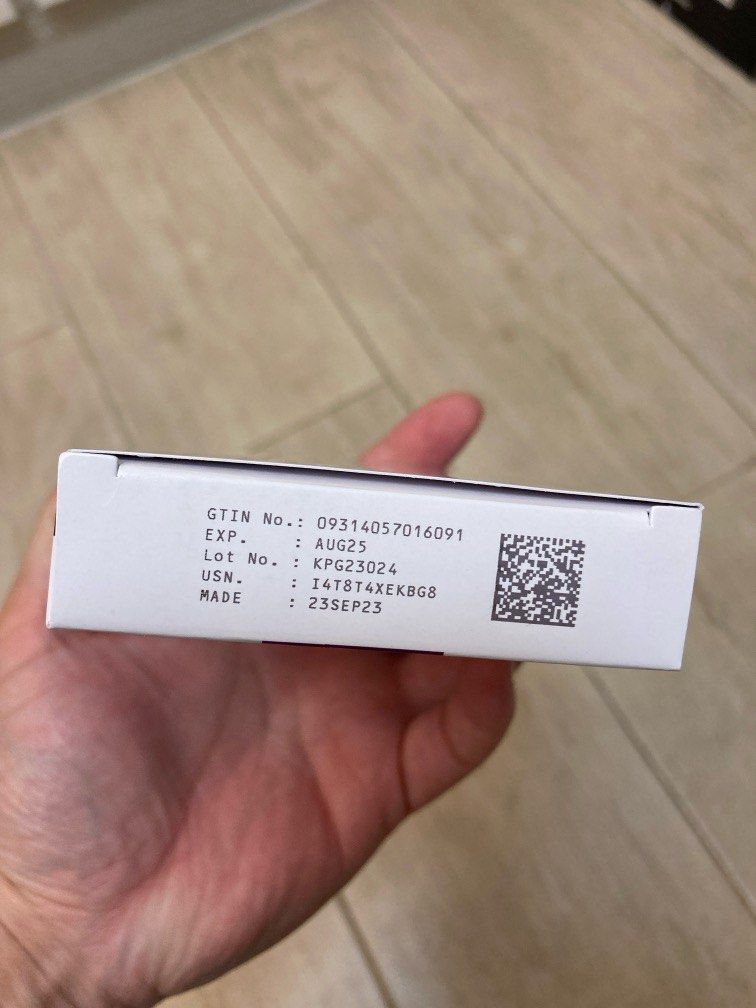 Difflam (Category: Vitamins & Supplements) located in Singapore. Submitted by sgjoerex (Listing ID 1307897974, Image 3). Description: Difflam HEXTRA hexylresorcinol Lozenges 2.4mg as an antiseptic and local anaesthetic for relief of sore throat.