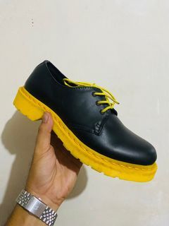 DR MARTENS 1461 yellow sole