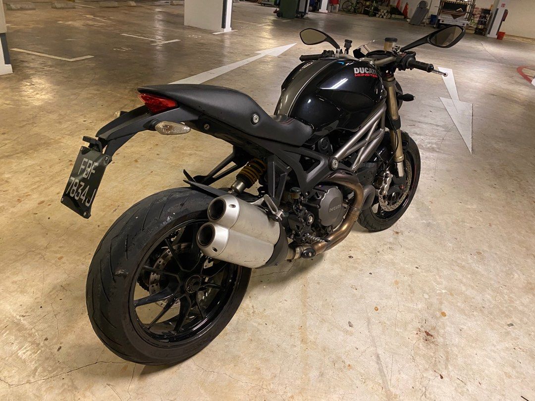 Ducati monster 2031 top