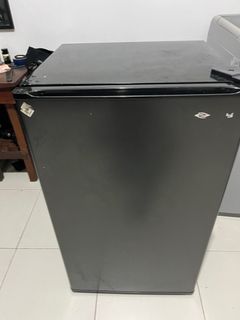 Ezy Mini Refrigerator
