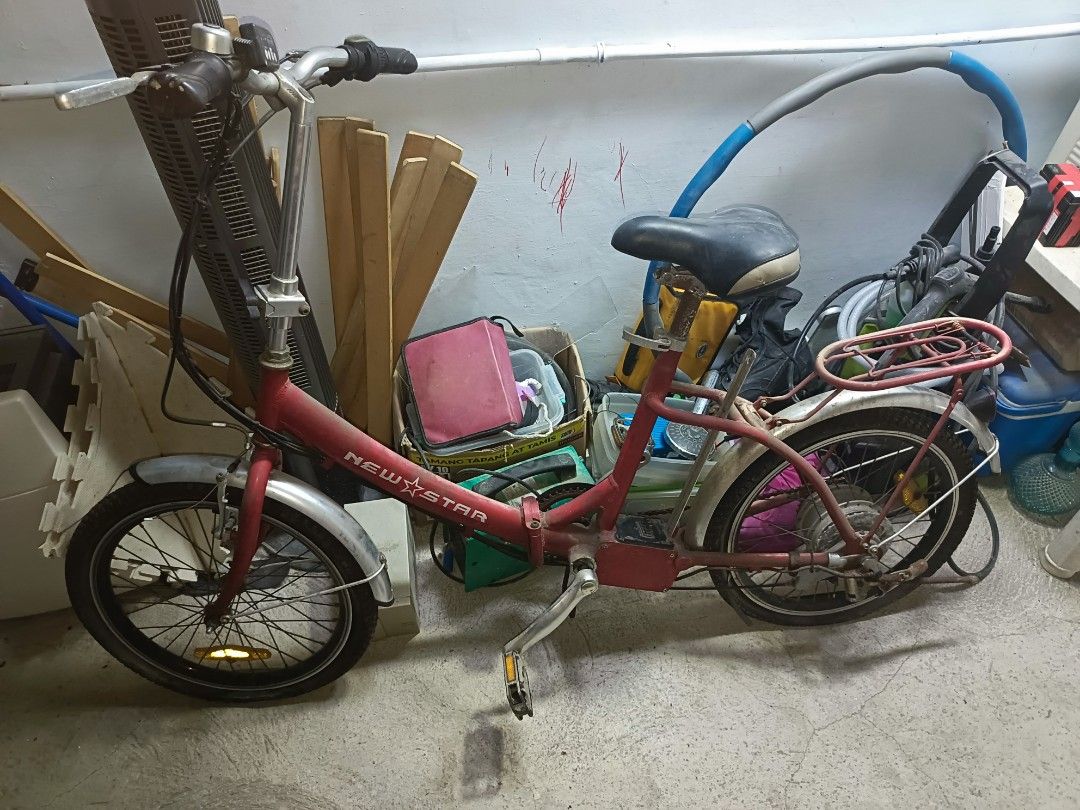 Folding e-bike (new star) (Category: Bicycles) located in San Pedro. Submitted by kanor1234 (Listing ID 1307814173, Image 1). Description: bilhan nyo na lang battery alloy ang body..new star ebike folding.