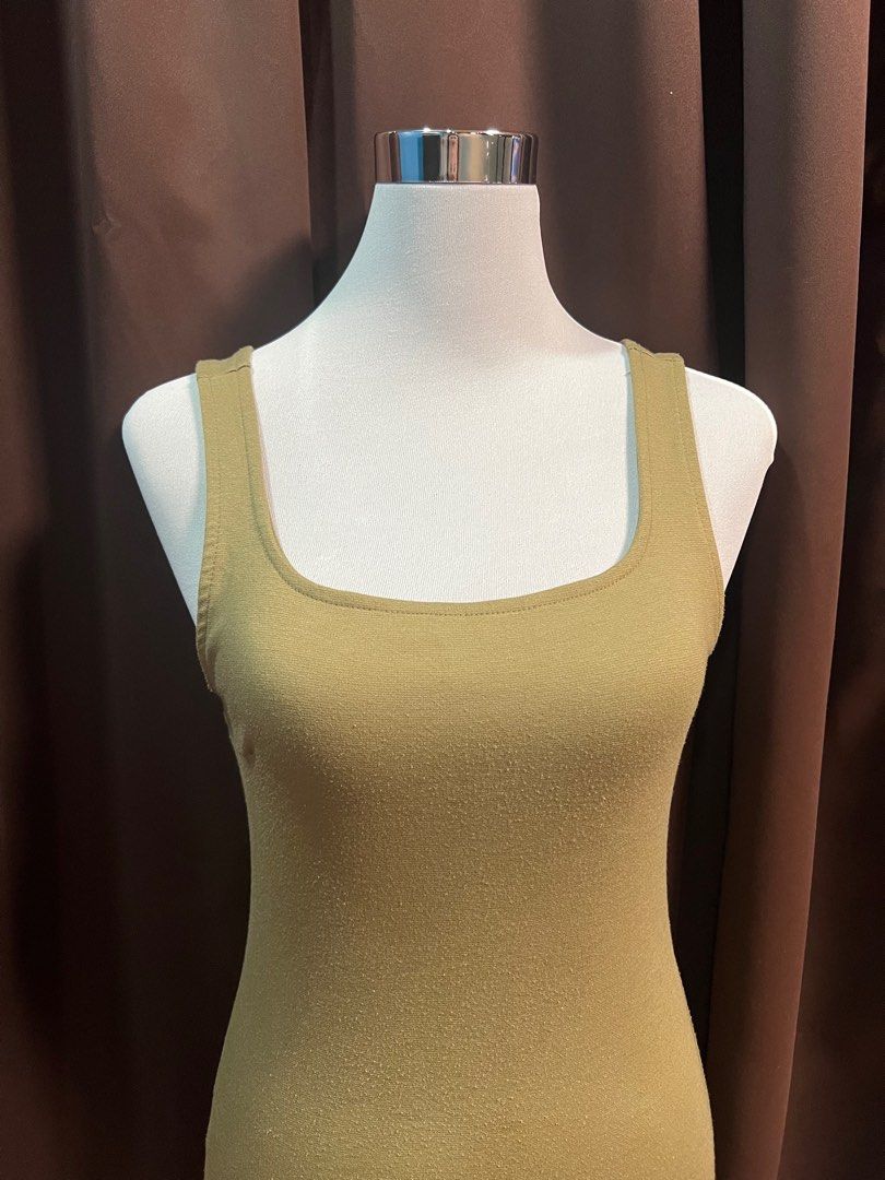 Forever21 Bodycon Dress (Midi) (Category: Dresses) located in Cavite. Submitted by belovedbyd (Listing ID 1307888436, Image 1). Description: 8/10 condition Slighty used Lenght: 39in Price is still negotiable .