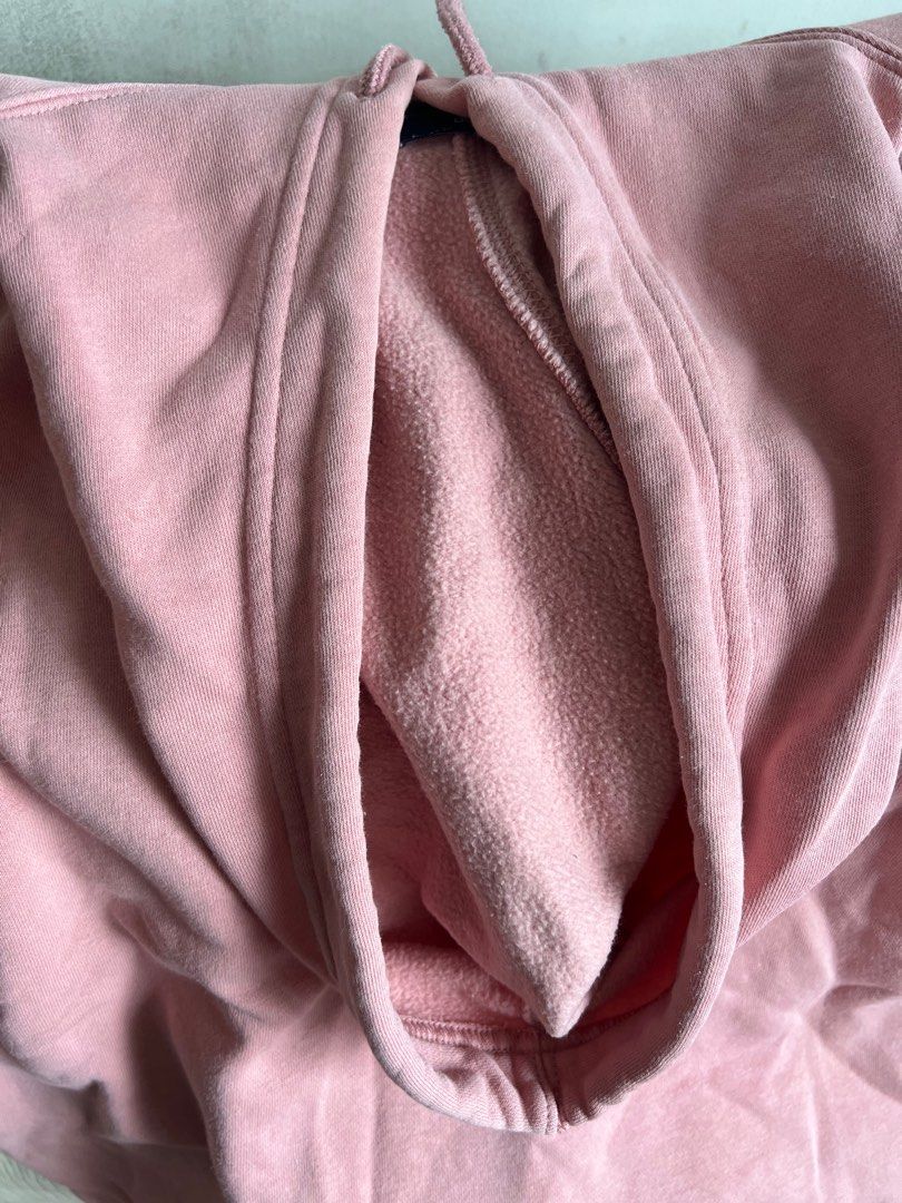 Gap Hoodie （分類：衛衣）位於 Hong Kong。 由 youcanfindgoodstuffhere 提交（商品編號 1307808351，圖片 2）。簡介： men size s。