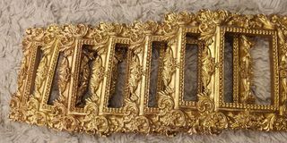 Gold mini frames used as xmas tree decor
