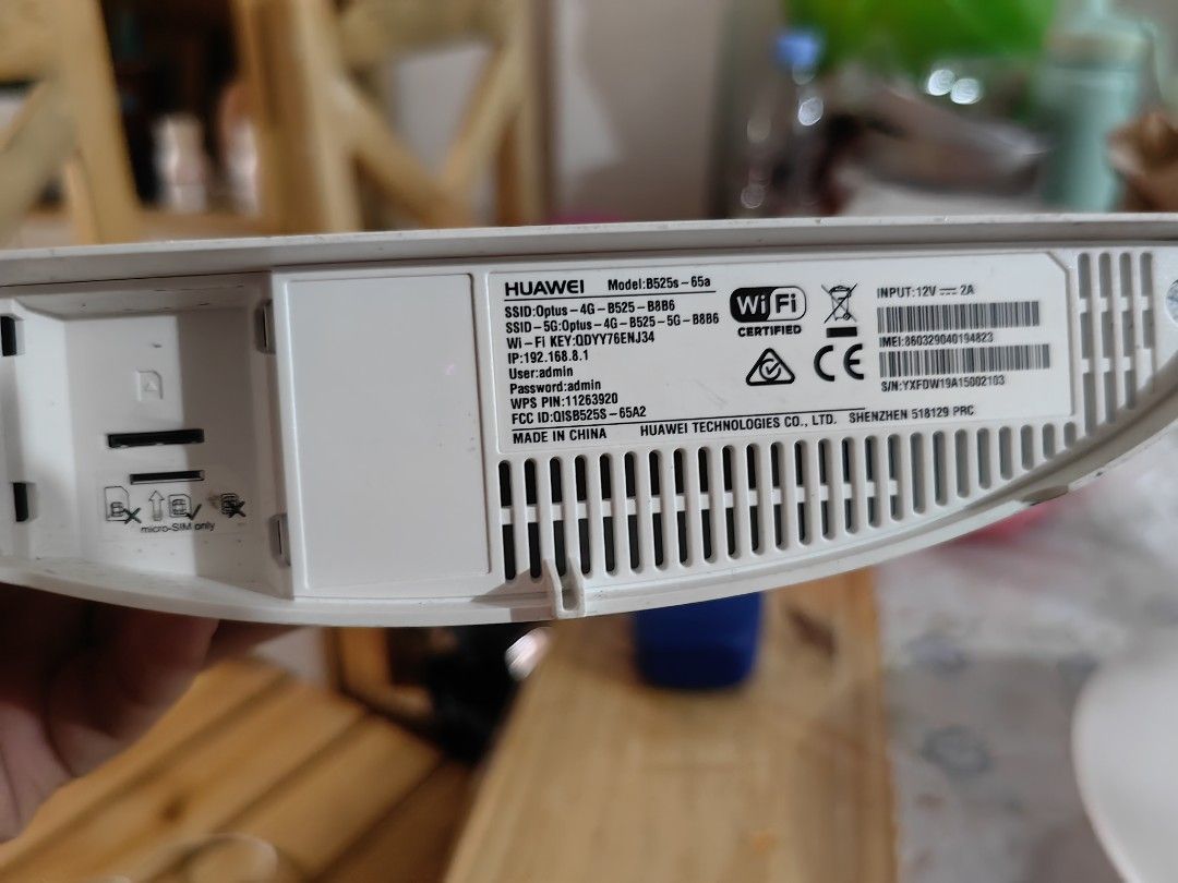 White Mamba Router HUAWEI B525s-65a White Mamba Router with Antenna, Computers & Tech ...