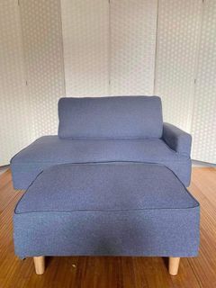 JAPAN SURPLUS FURNITURE
2 SEATERS GRAY SOFA WITH OTTOMAN/FOOTREST
FULLY WASHABLE COVER BULKY FOAM