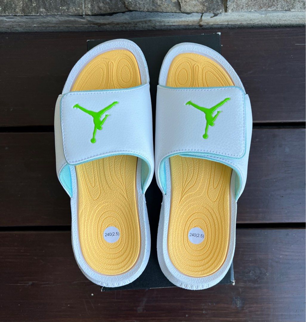 JORDAN HYDRO SLIDES (Category: Slippers & Slides) located in Pasig City. Submitted by r.m.c2 (Listing ID 1307821326, Image 1). Description: WJORDAN HYDRO SLIDES White and yellow Size6Y UK5.5 24cm .