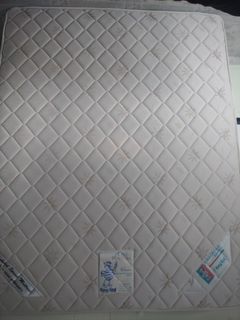 (Category: ) located in . Submitted by Vicks (Listing ID 1307764137, Image 1). Description: .