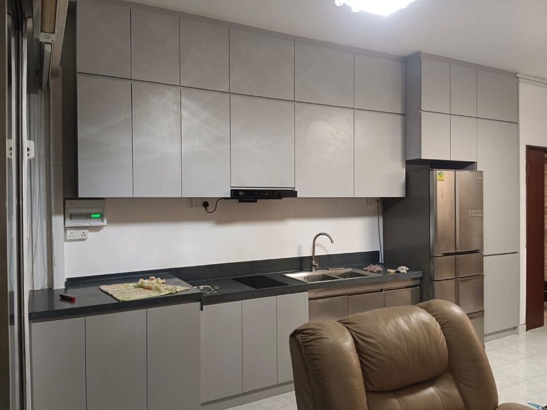 Kitchen cabinets / Carpentry63109553219459117