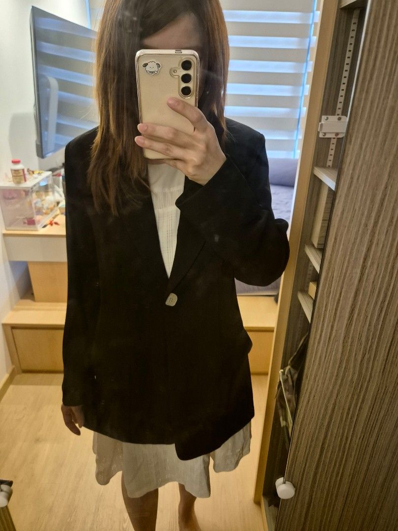 Lightweight black blazer