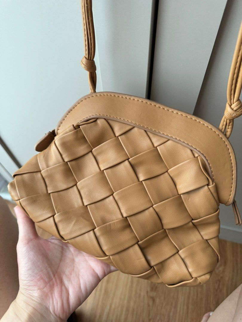 Mango maroon solid sling bag online