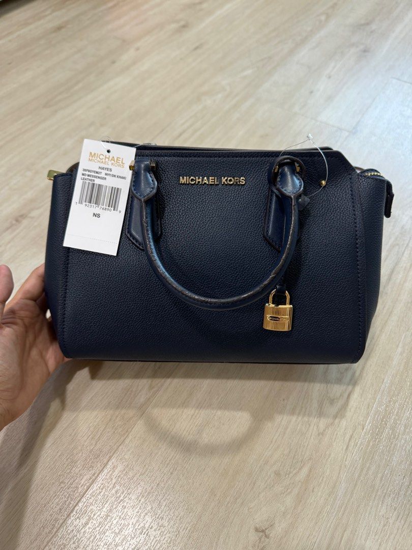 Michael Kors Hayes Medium Messenger Leather Bag