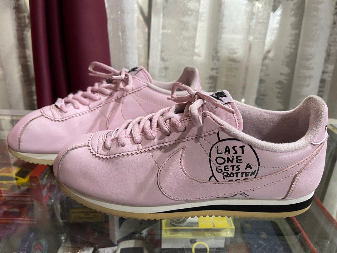 Nathan bell nike pink store