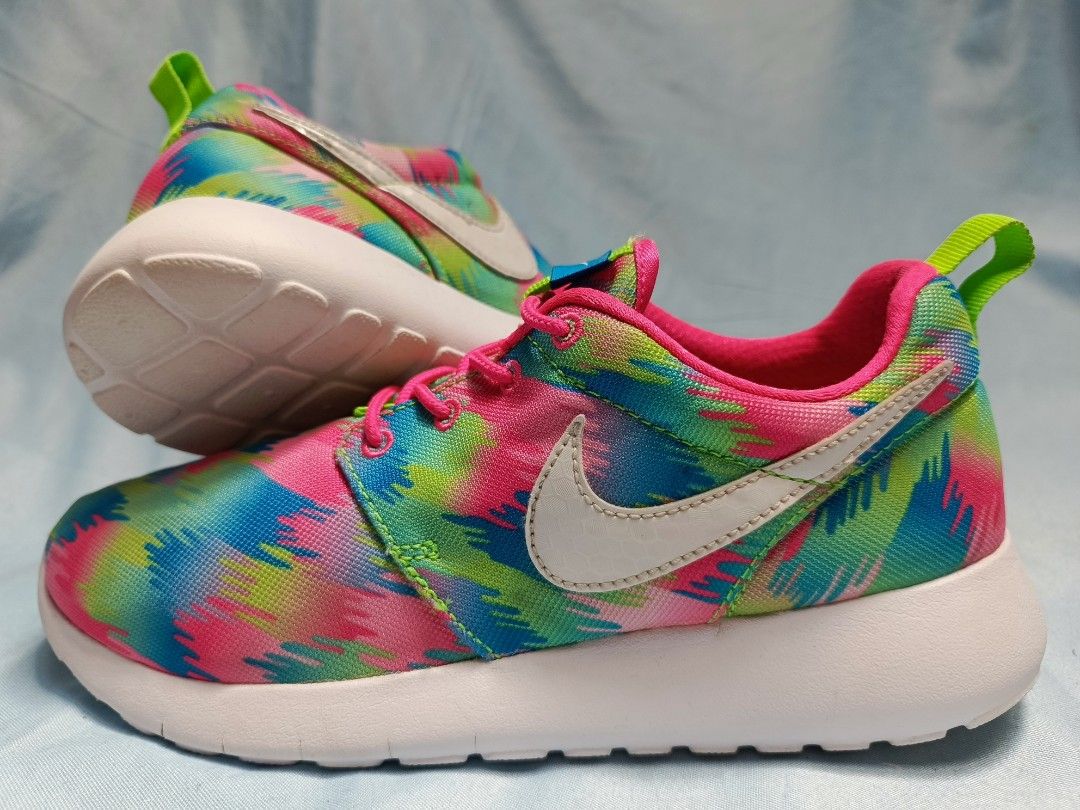 Nike Roshe One Print GS Women s Teens Running shoes size Fits US 6.5 Women s Teens Women s Fashion Footwear Sneakers on Carousell