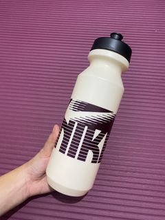 Nike Water Bottle / Tumbler