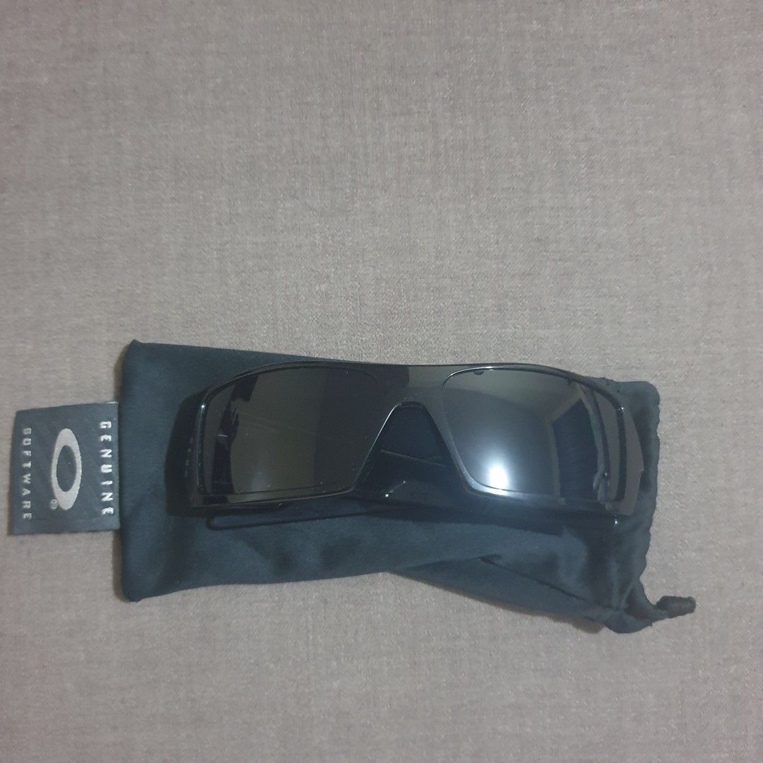 OAKLEY GASCAN SUNGLASSES (Category: Sunglasses & Eyewear) located in Muntinlupa City. Submitted by eiramceegee (Listing ID 1307911680, Image 1). Description: authentic gascan.. includes oakley pouch only. no box. LAST PRICE POSTED. SHIPPING BY BUYER. PAYMENT FIRST..