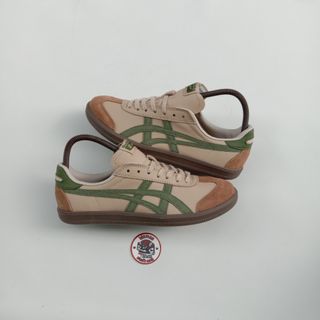 (Kategori: ) berada di . Dikirim oleh idaman_sneakers (ID iklan 1307920918, Gambar 1). Deskripsi: .