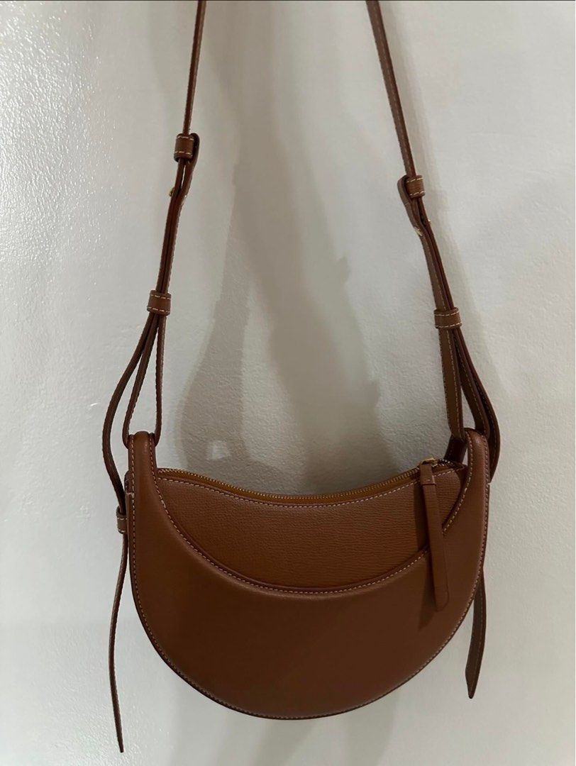Polene Numero Dix Crossbody Bag (Category: Cross-body Bags) located in Manila. Submitted by alexdecluttering (Listing ID 1307818956, Image 3). Description: Like new Barely used (mga 3x lang) RFS: decluttering (too many bags) MOP: Gcash/bank transfer MOD: Lalamove/gogo express LOC: Mandaluyong, manila.