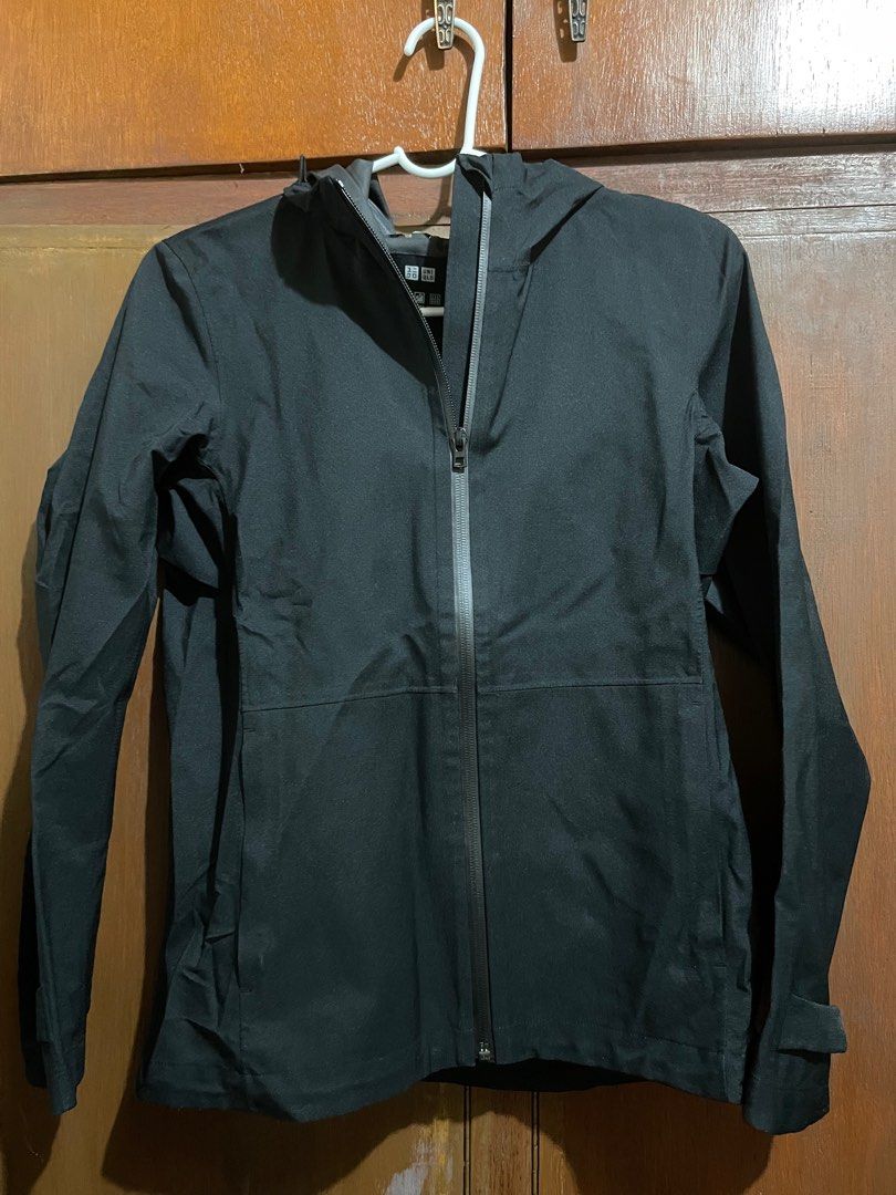 Uniqlo rain jacket philippines discount