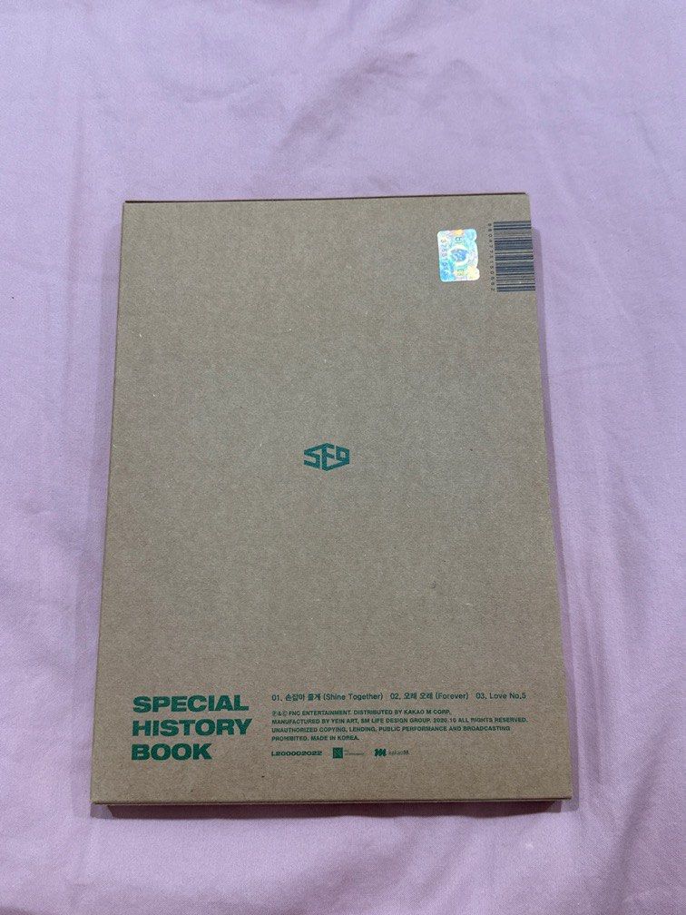 Signed SF9 Album (Category: CDs & DVDs) located in Manila. Submitted by ycg910 (Listing ID 1307849810, Image 2). Description: Selling my signed SF9 album!.
