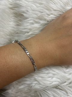 Silver chain bracelet with e charm