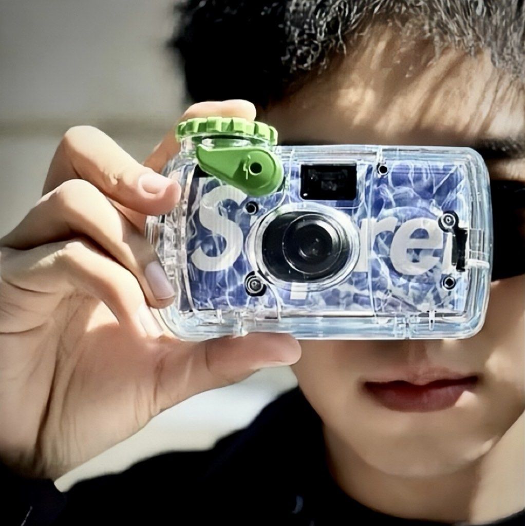 Supreme FujiFilm Waterproof Camera, 攝影器材, 相機- Carousell