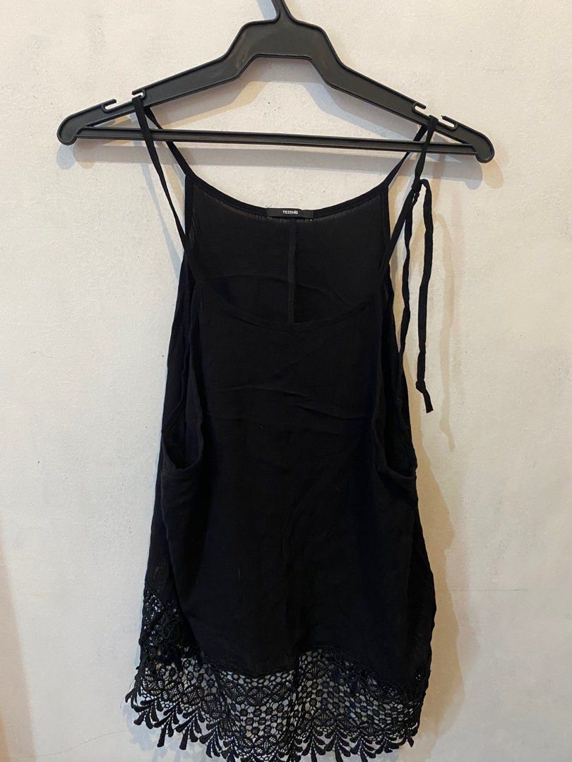 Tezenis sleeveless (Category: Sleeveless) located in Mandaluyong City. Submitted by ferrerochi (Listing ID 1307816053, Image 1). Description: .