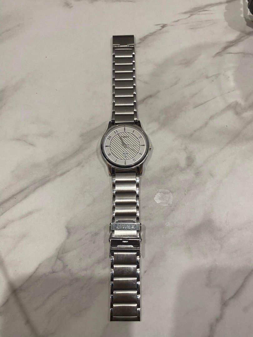 Timex R4 Series Watch (Open for Offers) (Category: Men's Watches) located in Naga. Submitted by dbdbdbdbd (Listing ID 1307883465, Image 1). Description: Original Timex Watch RFS: need funds - with minimal scratches - adjustable steel band.