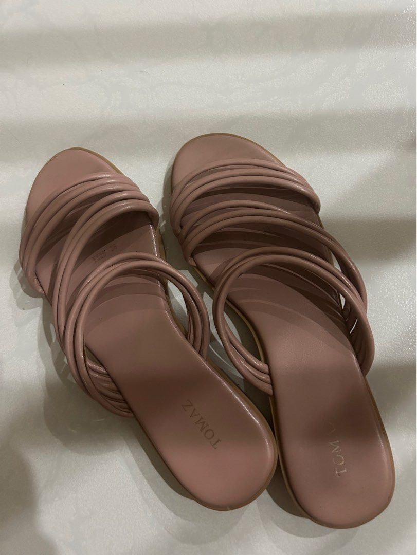Tomaz Sandals, Women's Fashion, Footwear, Sandals on Carousell
