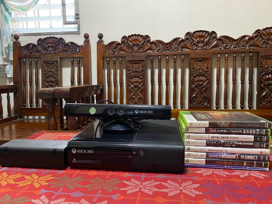 XBOX 360 Kinect (Category: Xbox) located in Cavite. Submitted by julesrue469 (Listing ID 1307783221, Image 2). Description: Rush sale!! Price: 5,500 - negotiable! * Complete set * lightly used * includes CDs No issues 100% working Bacoor Cavite area MOP: Gcash only MOD: Lalamove or gogoxpress (shouldered by buyer) .