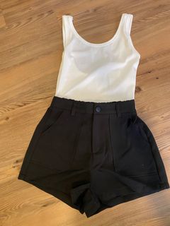 (Category: ) located in . Submitted by sellingpreloved_carousel (Listing ID 1307777152, Image 1). Description: .