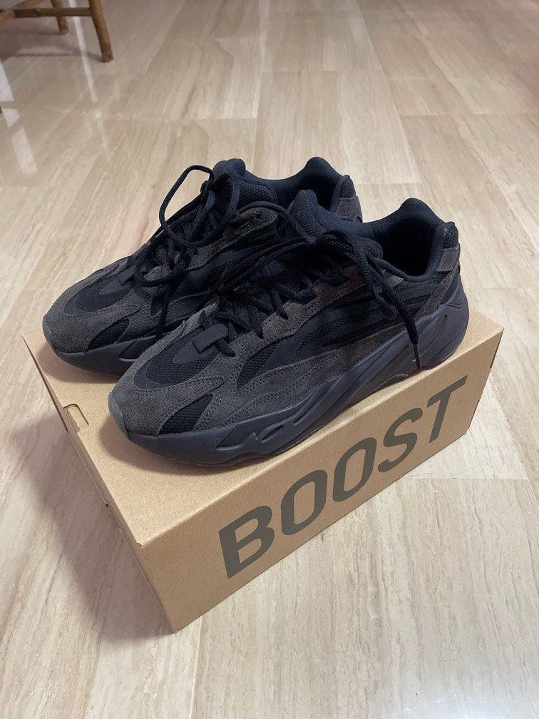 yeezy v2 vanta 700