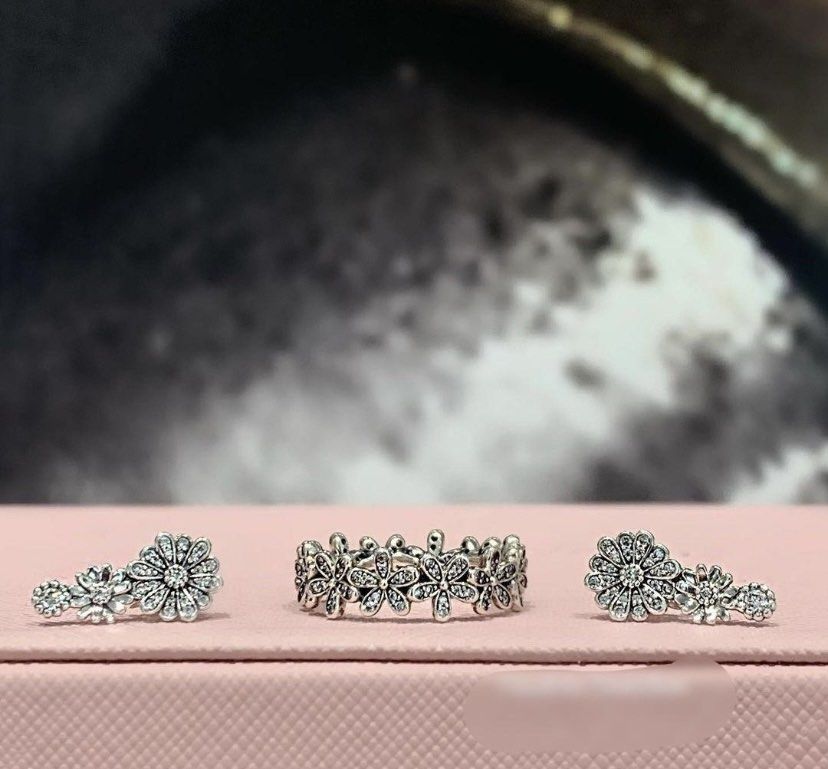 Dazzling daisy meadow ring hotsell