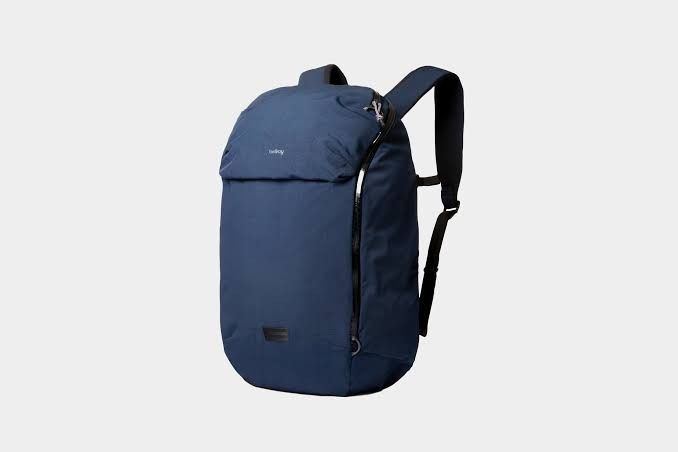 Bellroy Venture Ready Pack 26L EDC Travel Work Backpack (Category: Backpacks) located in Makati City. Submitted by geekyereader (Listing ID 1311892160, Image 1). Description: Practically new. Comes with tags. Note that there are NO fades on the material. This is just how the material photographs when hit by light. COLOR: NIGHTSKY (Baida Ripstop) RFS: I intended to use it for work but it was too bulky for my needs. Prefer my Bellroy Transit Workpa