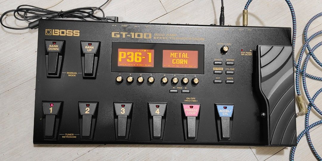 ✱ BOSS GT-100 ANALYSIS PLUS 3㍍ ケースSET Boss GT-100 with Hard Case