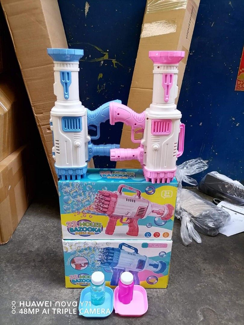 BUBBLE GUN (Category: Kids Toys) located in Quezon City. Submitted by fconnie15407950 (Listing ID 1311851043, Image 1). Description: .