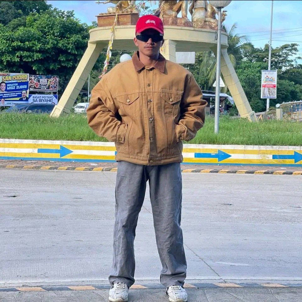 CARHARTT BLANKET LINED TRUCKER JACKET BROWN Men s Fashion Coats Jackets and Outerwear on Carousell