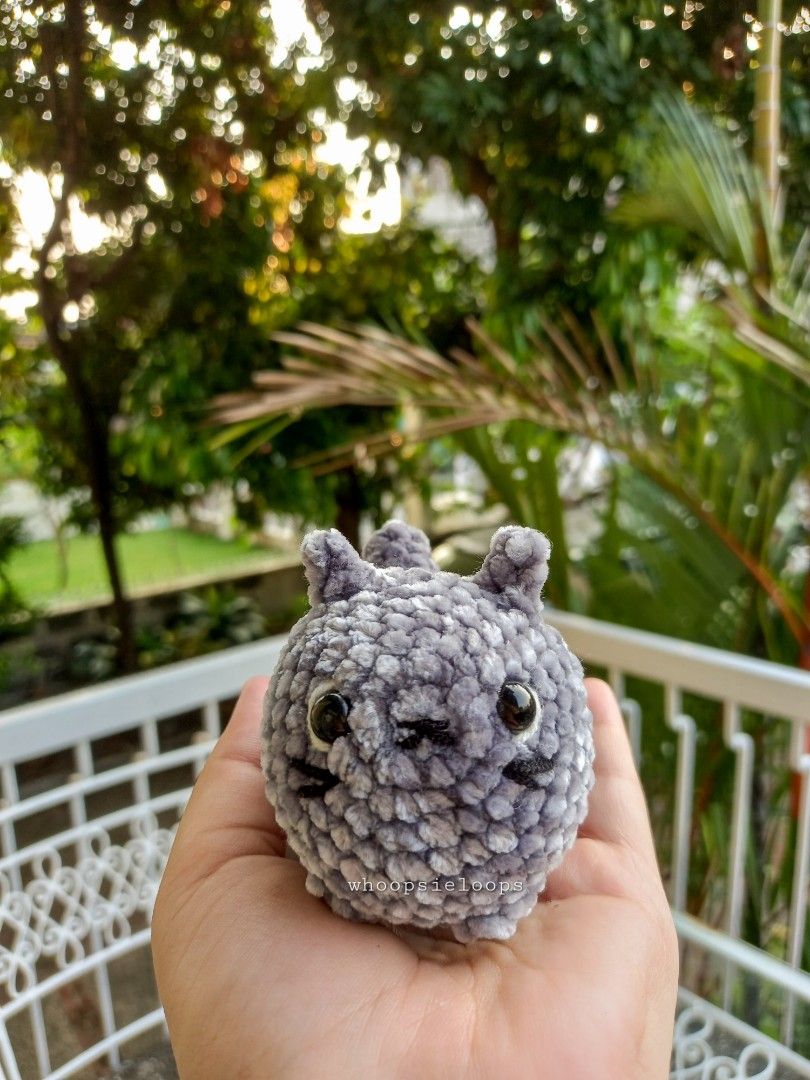 cat loaf crochet in gray (handmade) (Category: Handmade Craft) located in Marikina City. Submitted by whoopsieloops (Listing ID 1311819338, Image 1). Description: ‧₊˚❀༉‧₊˚ sample product ‧₊˚❀༉‧₊˚ 💌 materials: velvet yarn, safety eyes 💌 this is a made to order post which is why your item is highly customizable! 💌 for made to order items, please give us 3-10 days lead time :> this is to ensure the quality of your item 💌 to secure an order: a no