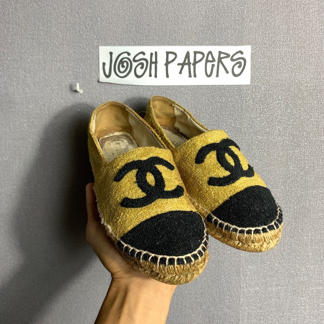 Chanel Espadrilles Flat Shoes (Category: Sneakers & Footwear) located in Santa Cruz. Submitted by gtasantacruz (Listing ID 1311761393, Image 1). Description: Chanel Espadrilles Flat Shoes Black/Yellow G29762 Size 36 Minimal stain Minimal heel drag Direct message for fast transaction📩 📍Laguna.