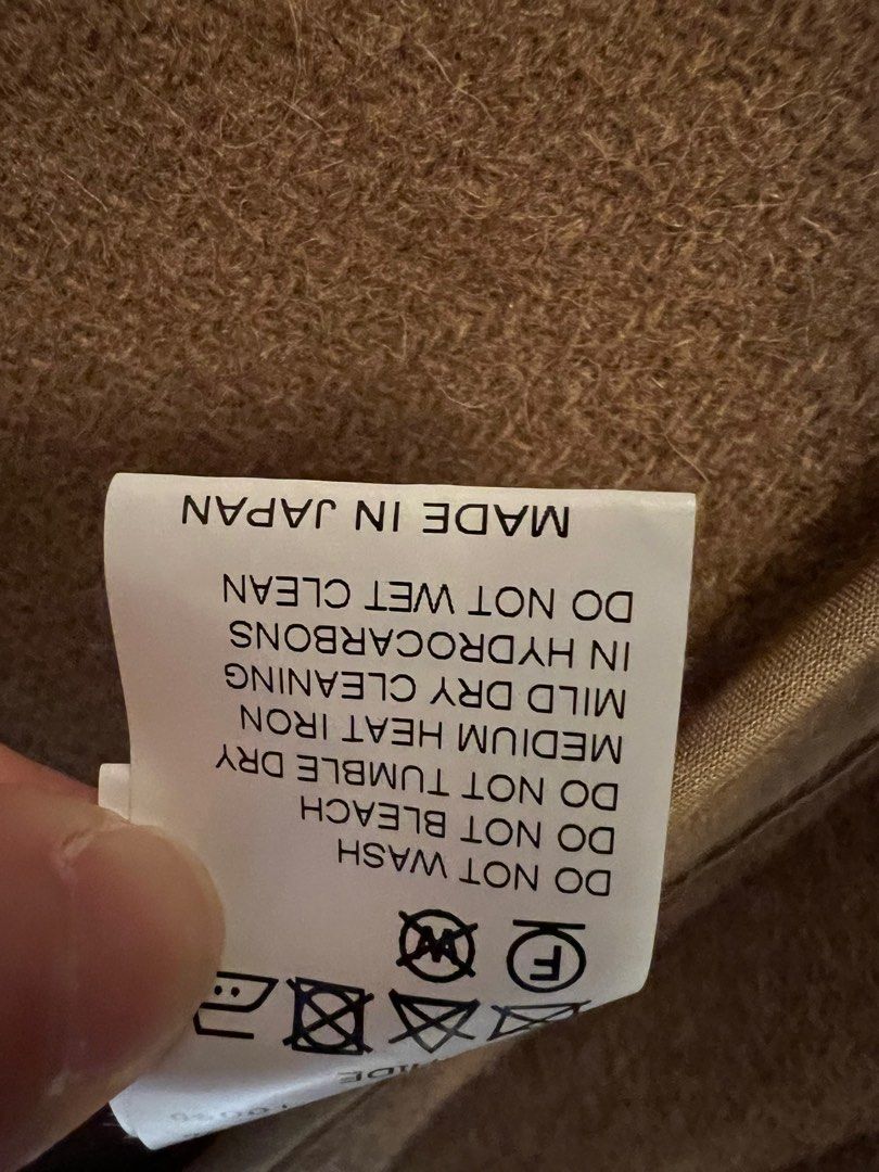 DANTON Winter Jacket （分類：外套及戶外衣服）位於 Hong Kong。 由 excellent_buy 提交（商品編號 1311823437，圖片 4）。簡介： Made in Japan Size 34。