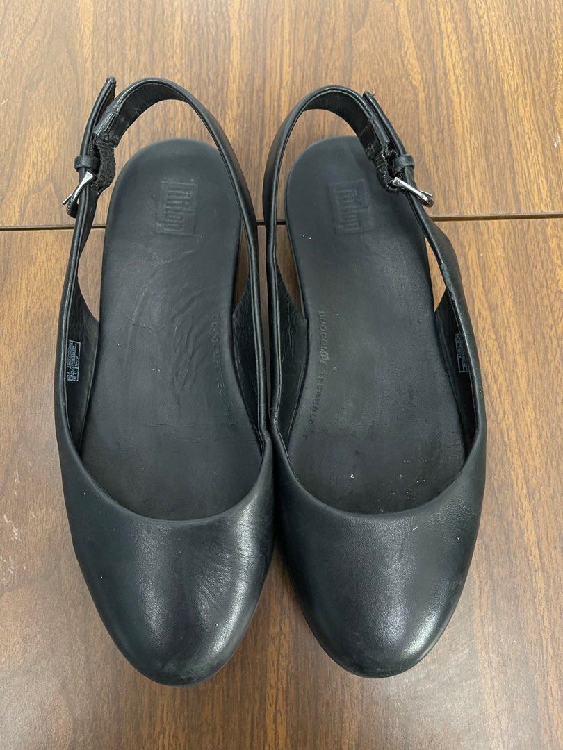 Fitflop Leather Black Slingback (Category: Flats & Sandals) located in Quezon City. Submitted by xtn18 (Listing ID 1311904210, Image 3). Description: Fitflop Genuine leather Black Slingback.