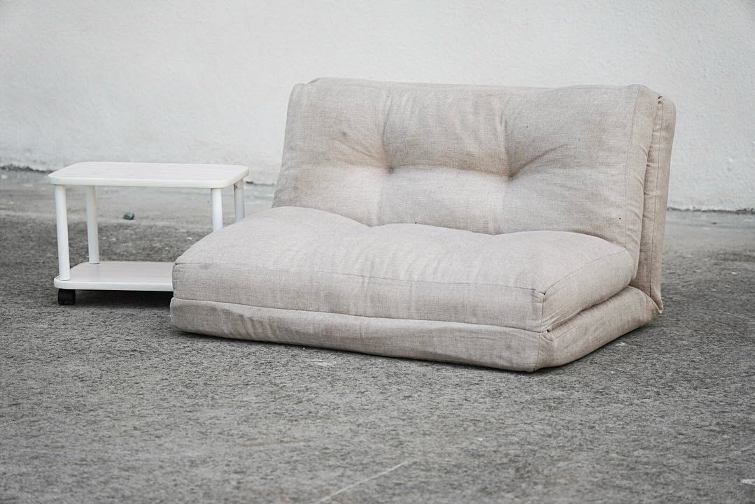 Floor reclining sofa, Cream (Category: Sofas) located in Bulacan. Submitted by rock_off.thriftshop.ph (Listing ID 1311739945, Image 1). Description: .