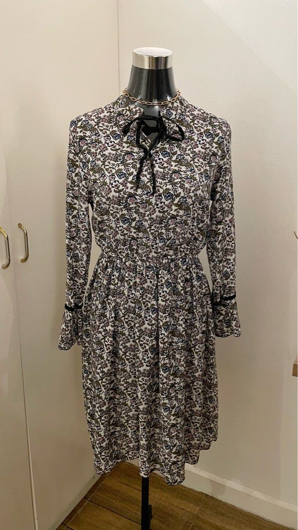 Floral Dress (Category: Dresses) located in Quezon City. Submitted by declutterxcloset (Listing ID 1311712982, Image 1). Description: .