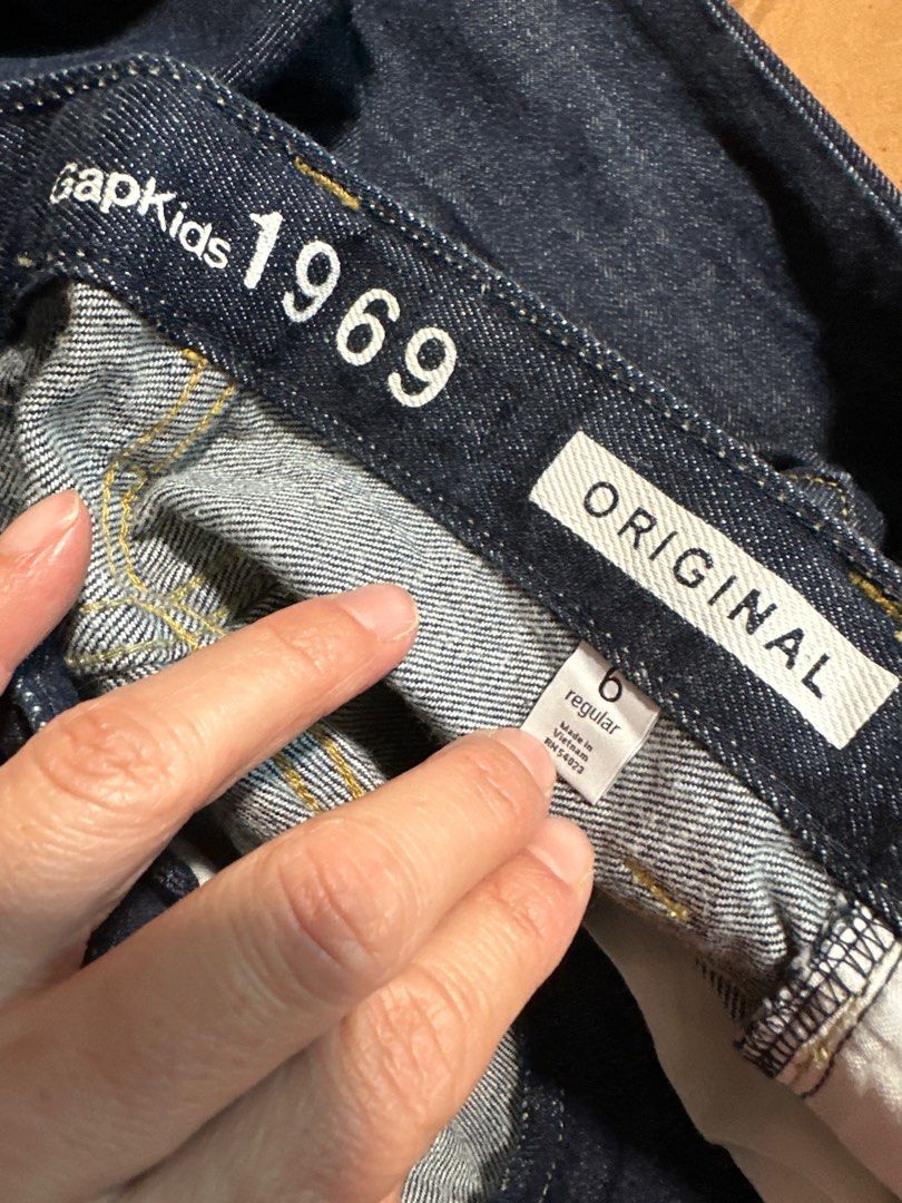 Gap (Category: Jeans & Leggings) located in Singapore. Submitted by 28654 (Listing ID 1311767120, Image 3). Description: Size 6.